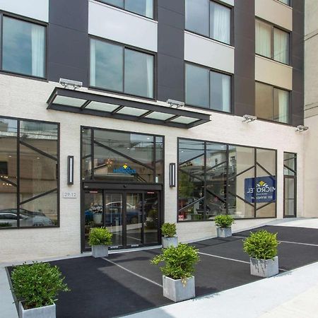 Microtel Inn By Wyndham Long Island City New York Exteriér fotografie
