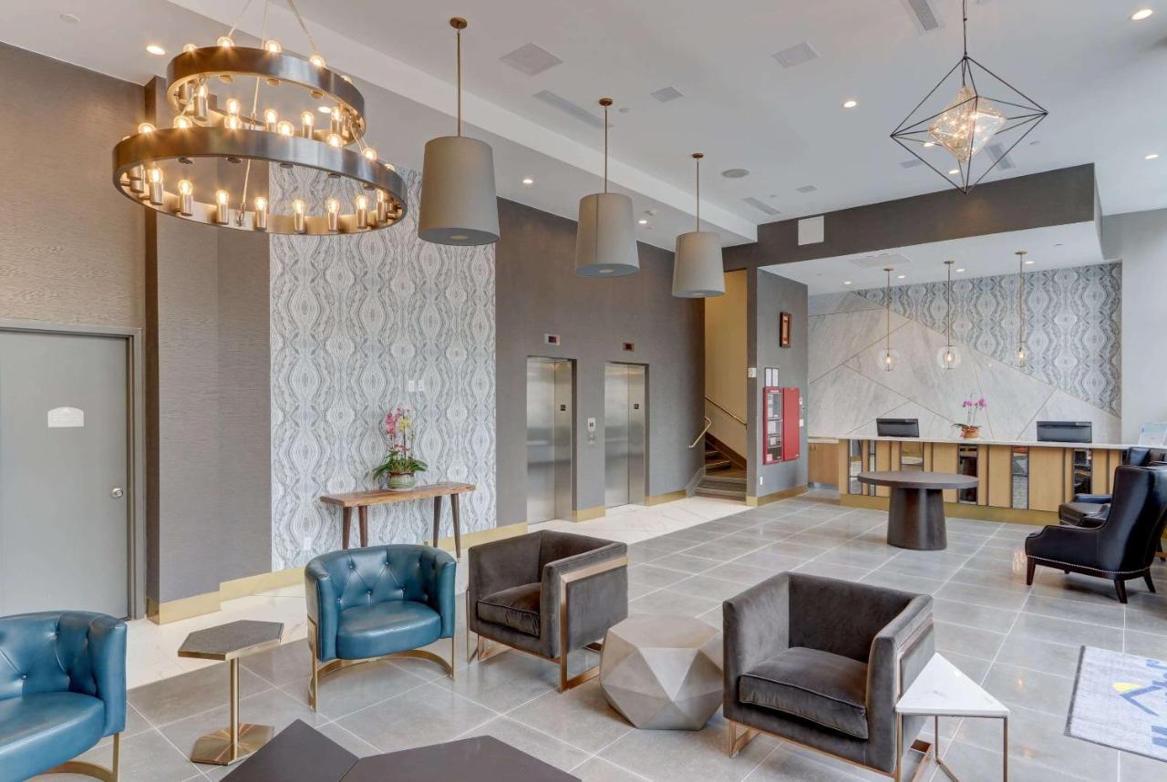 Microtel Inn By Wyndham Long Island City New York Exteriér fotografie