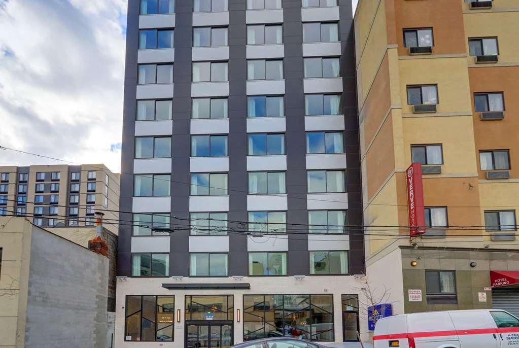Microtel Inn By Wyndham Long Island City New York Exteriér fotografie