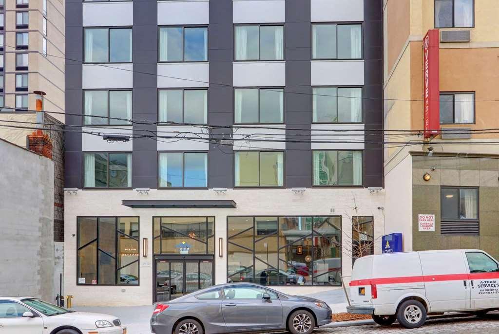 Microtel Inn By Wyndham Long Island City New York Exteriér fotografie