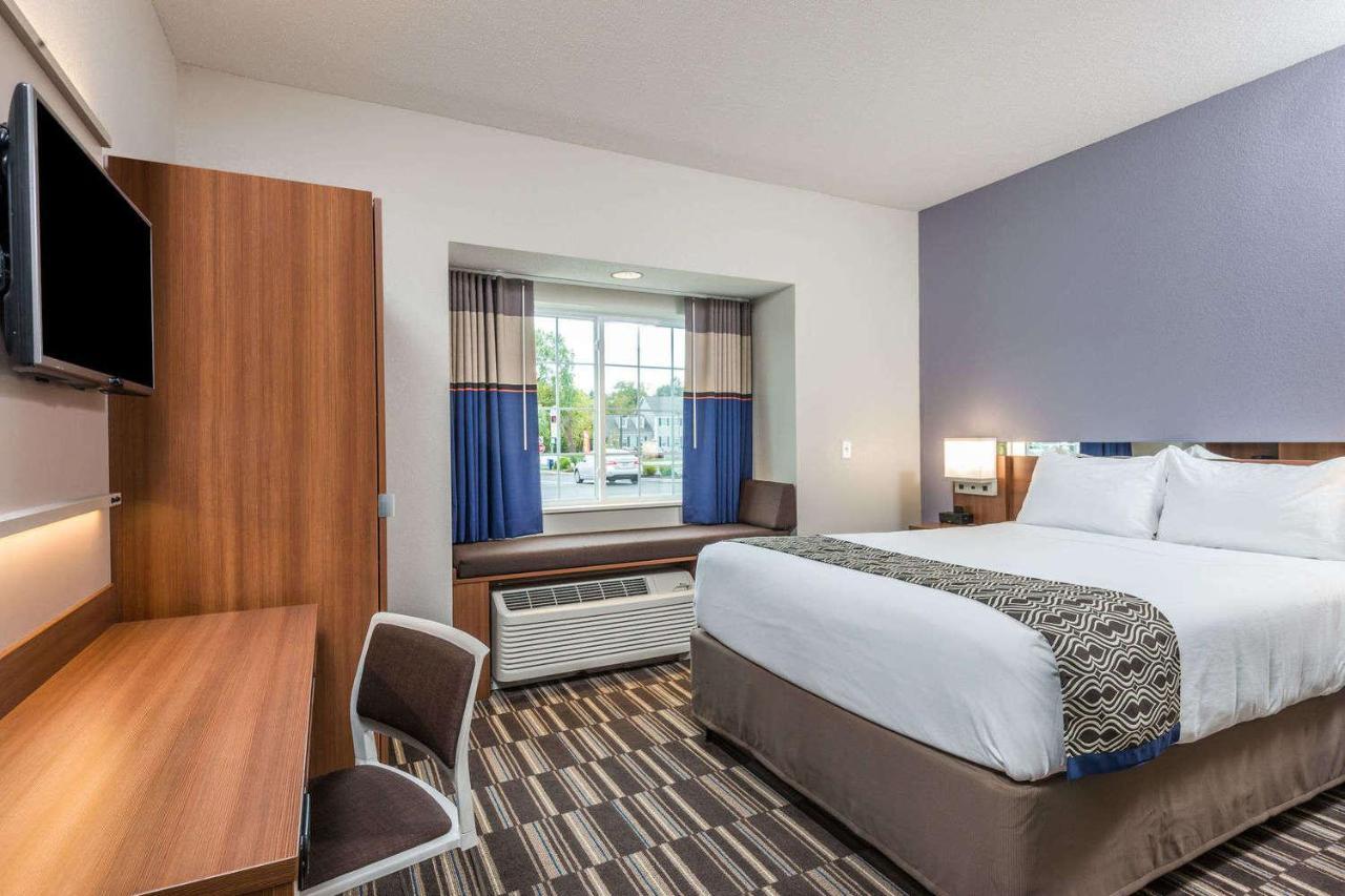 Microtel Inn By Wyndham Long Island City New York Exteriér fotografie