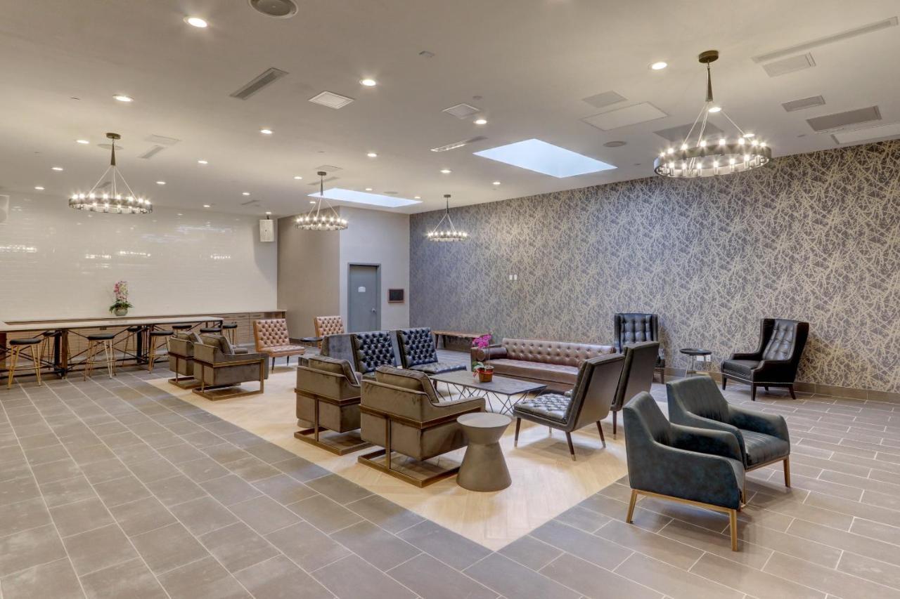 Microtel Inn By Wyndham Long Island City New York Exteriér fotografie
