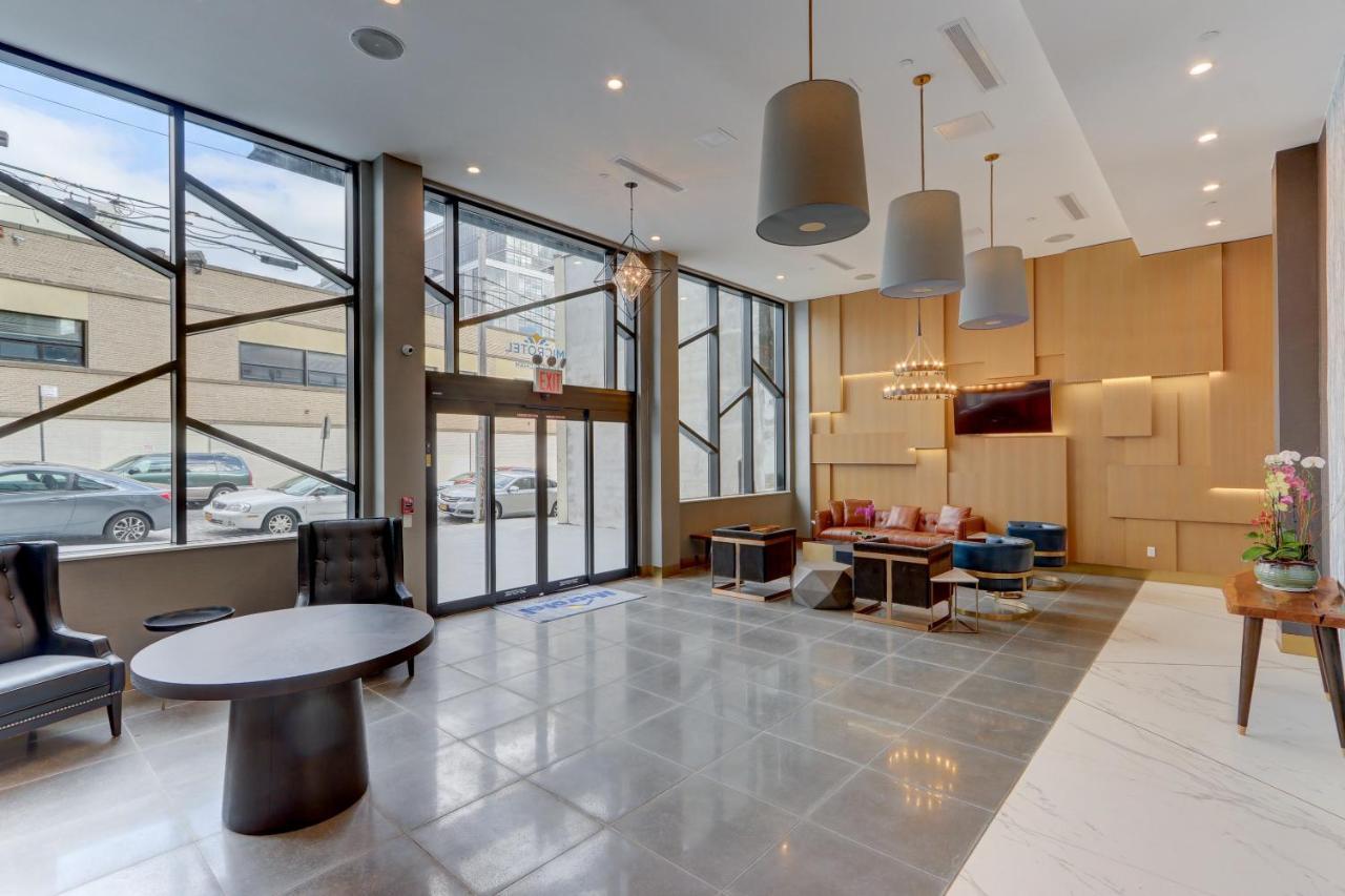 Microtel Inn By Wyndham Long Island City New York Exteriér fotografie