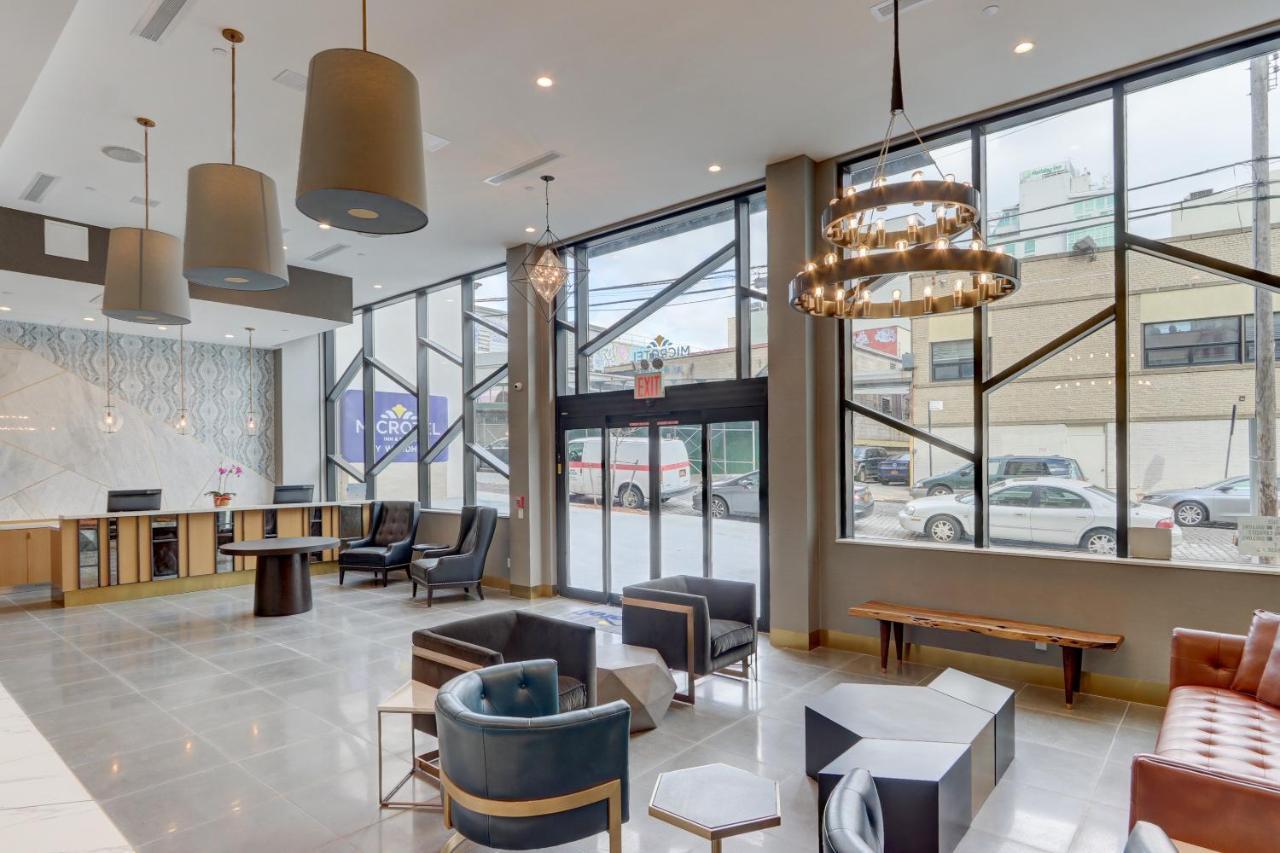 Microtel Inn By Wyndham Long Island City New York Exteriér fotografie