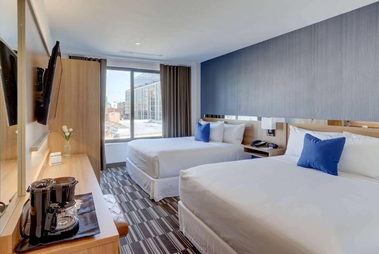 Microtel Inn By Wyndham Long Island City New York Exteriér fotografie