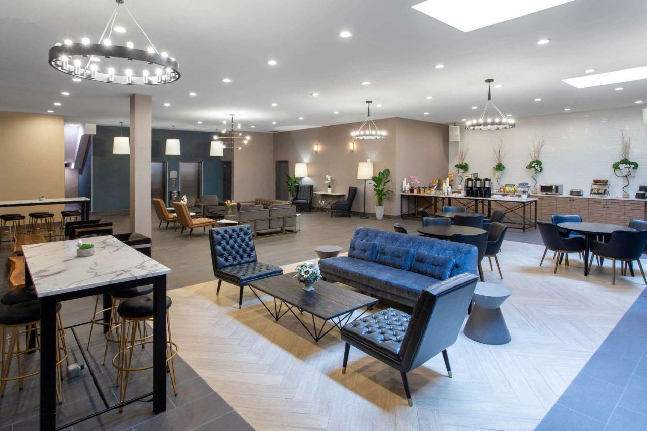 Microtel Inn By Wyndham Long Island City New York Exteriér fotografie